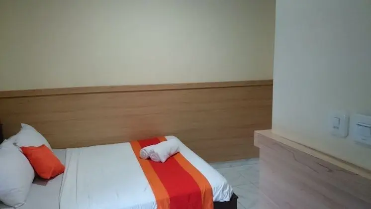 Standard Tek Büyük Yataklı Oda
