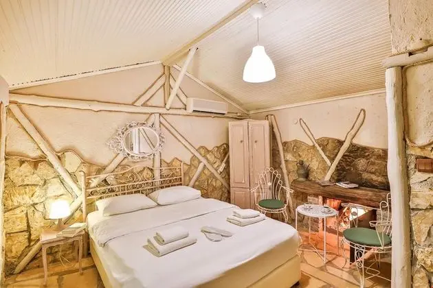 Şömineli Bungalov - Bahçe Manzaralı, Bahçe Katı