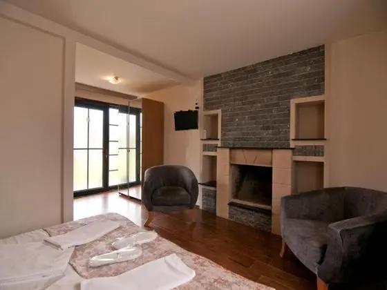Sömineli Bungalow Bahçe Manzaralı Oda