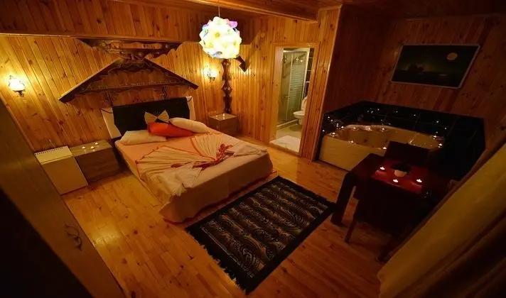 Deluxe Jakuzili Bungalow