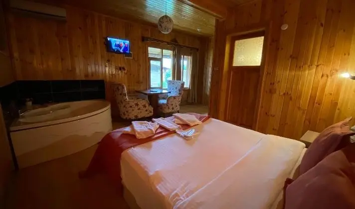 Deluxe Jakuzili Bungalow