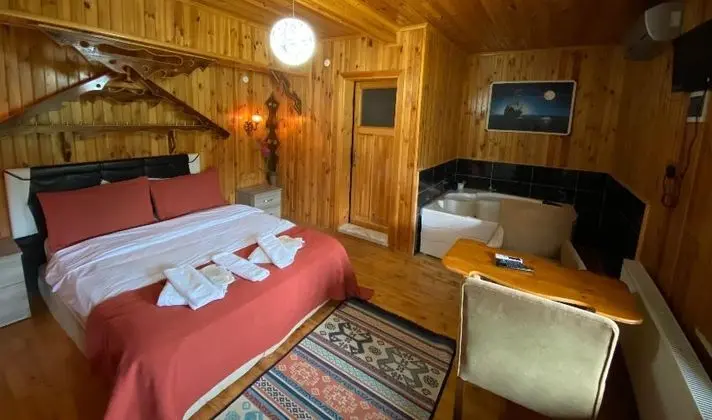 Deluxe Jakuzili Bungalow