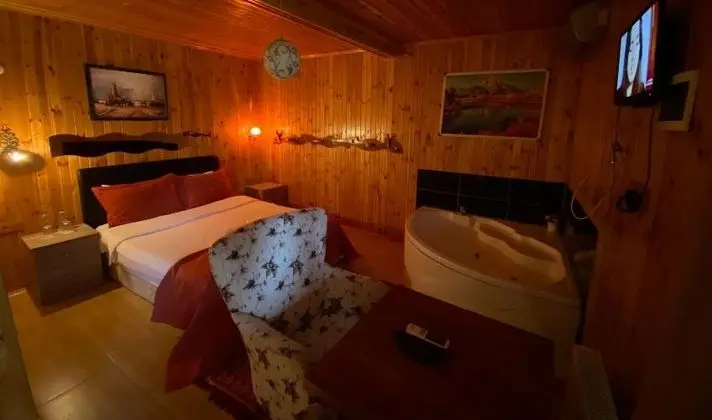 Deluxe Jakuzili Bungalow
