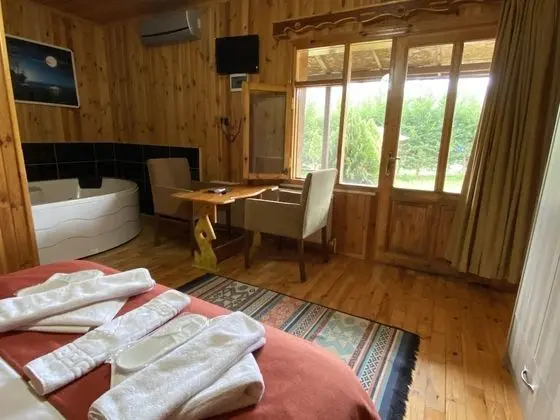Deluxe Tek Büyük Yataklı Oda