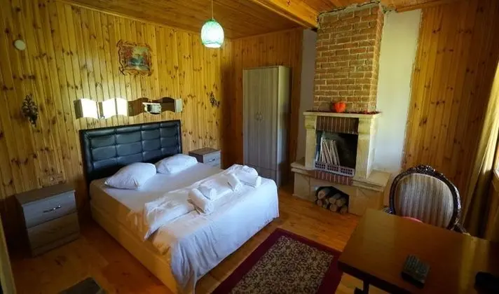 Jakuzili ve Şömineli Lüx Bungalow