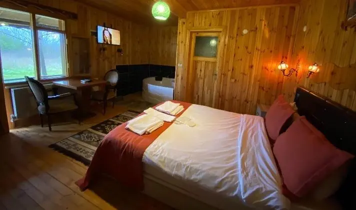 Jakuzili Ve Şömineli Lüx Bungalow