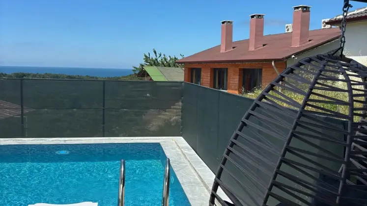 Deniz Manzaralı Özel Havuzlu Superior Dublex Jakuzili Üçgen Bungalow Oda
