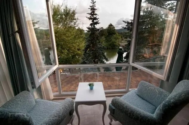 Somineli, Nehir Manzarali Superior Oda