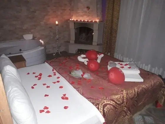 Jakuzili ve Şömineli Standart Oda, Bahçe Manzaralı