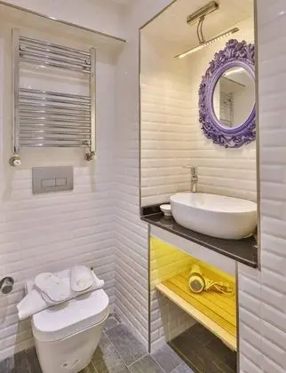 Çift Kişilik, Nehir Manzaralı, Şömineli