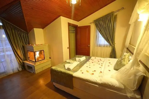 Şömineli Çatı Oda (İptal Edilemez)