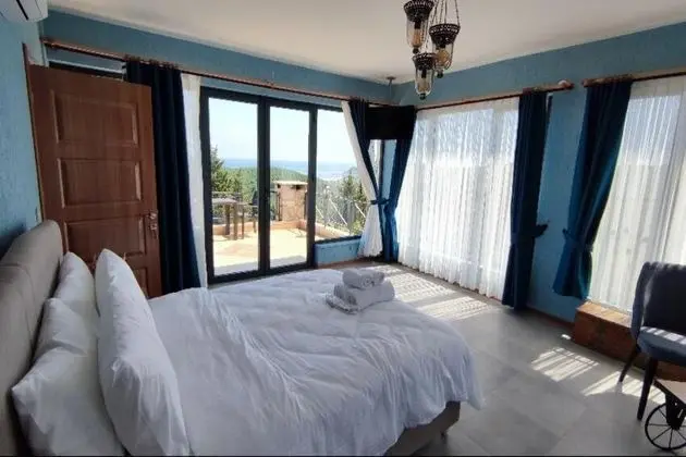 Deluxe Queen Suite Teraslı Orman Ve Deniz Manzaralı Oda