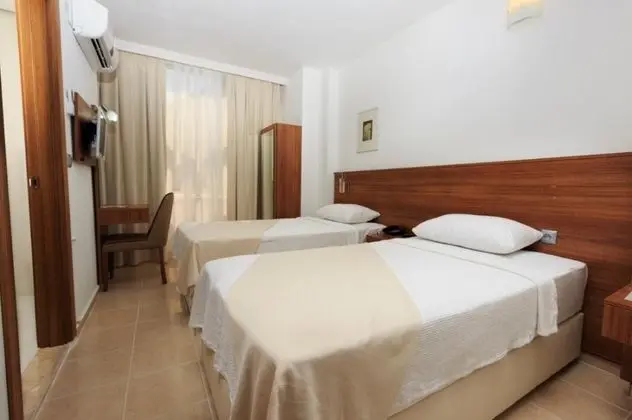 İki Ayrı Yataklı Oda, Şehir Manzaralı