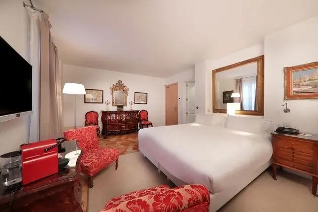 Deluxe Büyük Yataklı Tek Kişilik Oda