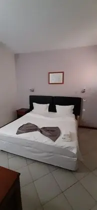 Basic Tek Büyük veya İki Ayrı Yataklı Oda