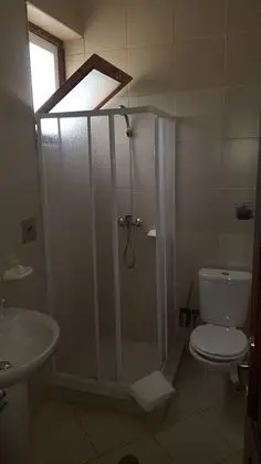 Basic Tek Büyük veya İki Ayrı Yataklı Oda