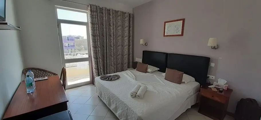 Panoramic Tek Büyük veya İki Ayrı Yataklı Oda
