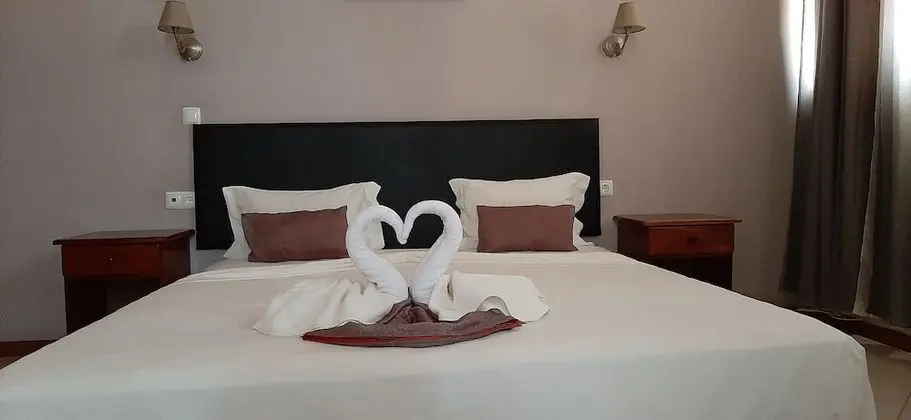 Panoramic Tek Büyük veya İki Ayrı Yataklı Oda