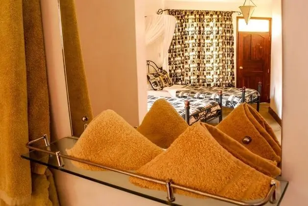 Luxury İki Ayrı Yataklı Oda, Özel Banyo, Havuz Manzaralı