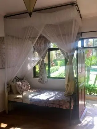 Superior Üç Kişilik Oda, Özel Banyo, Havuz Manzaralı