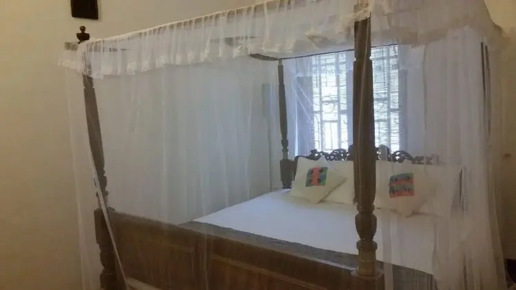 Deluxe Tek Büyük veya İki Ayrı Yataklı Oda, 1 Yatak Odası, Bahçe Manzaralı, Bahçeli