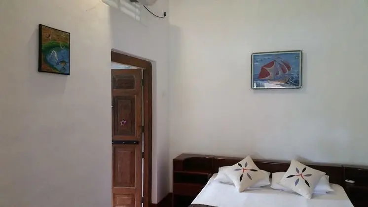 Deluxe Tek Büyük veya İki Ayrı Yataklı Oda, 1 Yatak Odası, Bahçe Manzaralı, Bahçeli