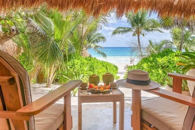 Junior Suite Oceanfront Beach level