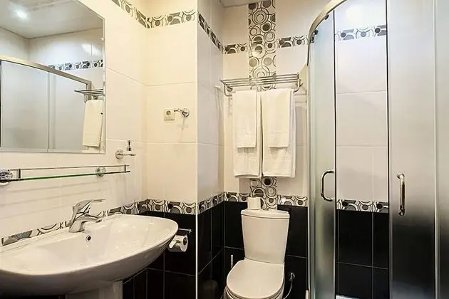 Premium Tek Büyük veya İki Ayrı Yataklı Oda, Havuz Manzaralı