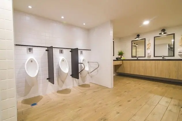Ortak Ranzalı Oda, Ortak Banyo (Male)