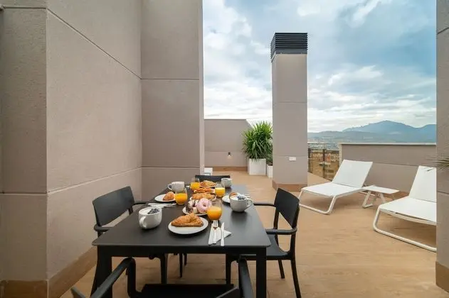 Premium Çatı Katı Süiti (Penthouse)