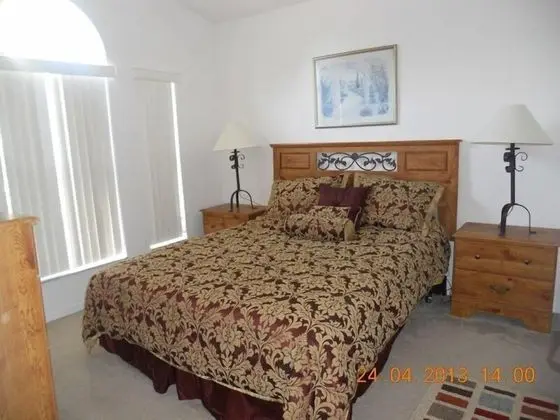 Family Villa, Bahçeli