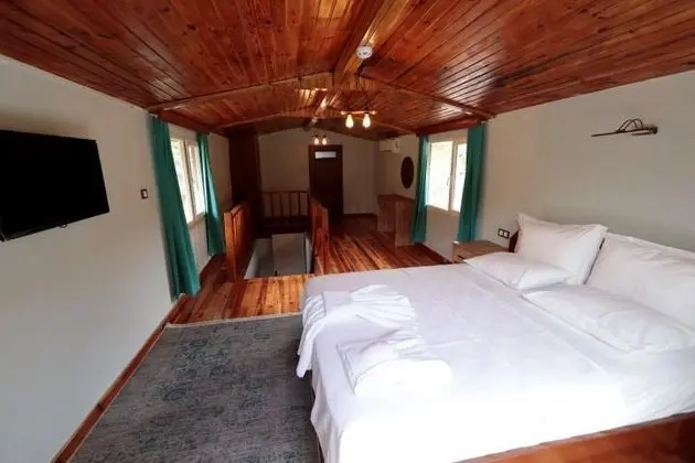 Deluxe Oda, Bahçe Manzaralı, Balkonlu