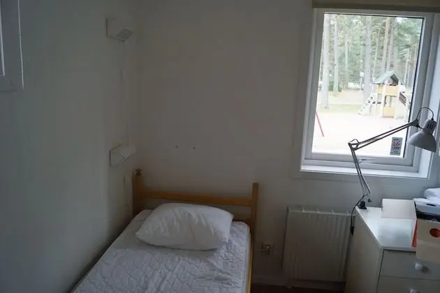 İki Ayrı Yataklı Oda, Ortak Banyo