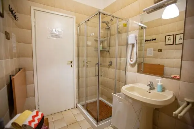 Tek Büyük Yataklı Oda, 1 Çift Kişilik Yatak, Ortak Banyo (Acqua)