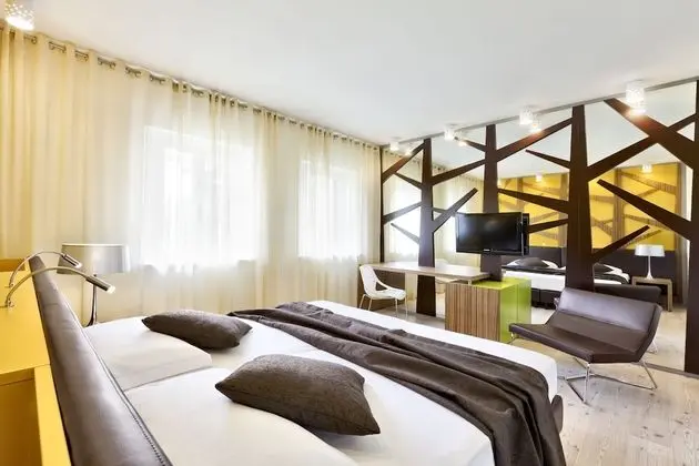 Deluxe Tek Büyük Yataklı Oda