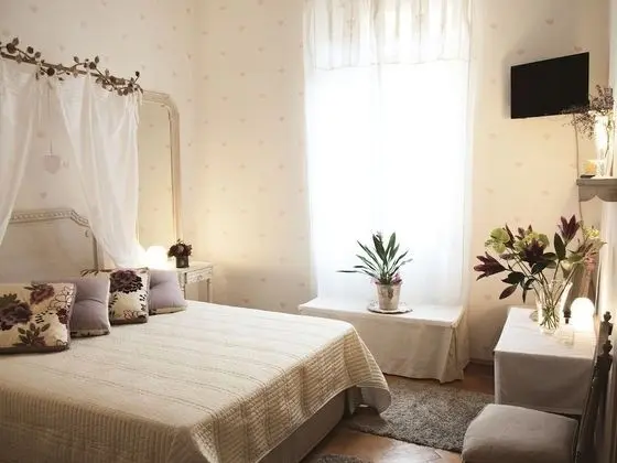 Tek Büyük veya İki Ayrı Yataklı Oda, 1 Çift Kişilik Yatak, Ortak Banyo (cuori)