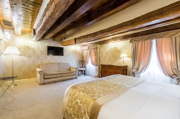 Deluxe Tek Büyük veya İki Ayrı Yataklı Oda