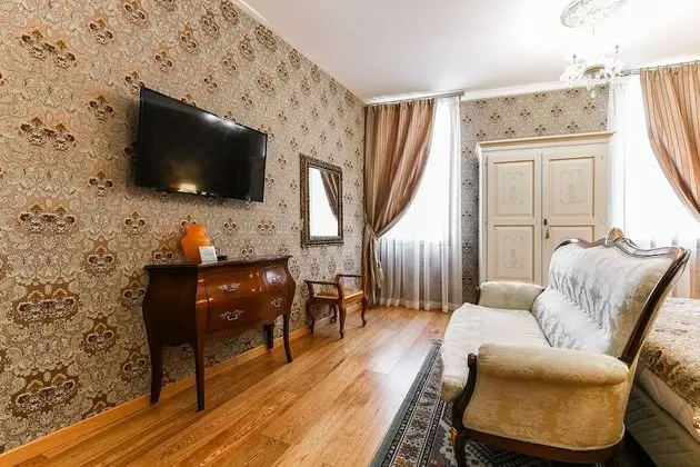 Deluxe Tek Büyük Yataklı Oda