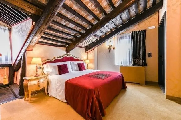 Tek Büyük Yataklı Oda (Large)