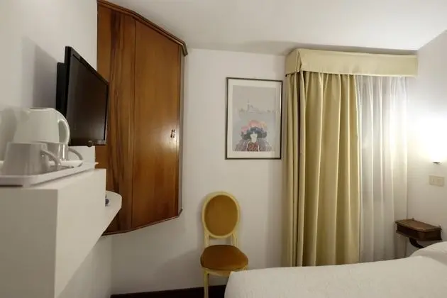 Economy Oda, 1 Çift Kişilik Yatak, Şehir Manzaralı, Kule