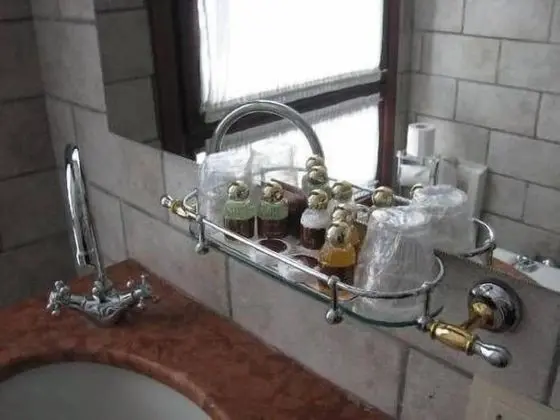 Small Room (1 or 2 people)