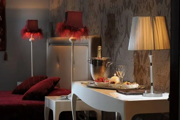 Deluxe Tek Büyük Yataklı Oda