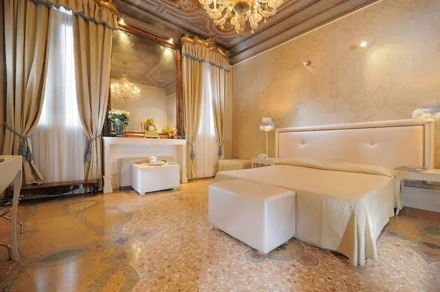 Family Süit, Kanal Manzaralı