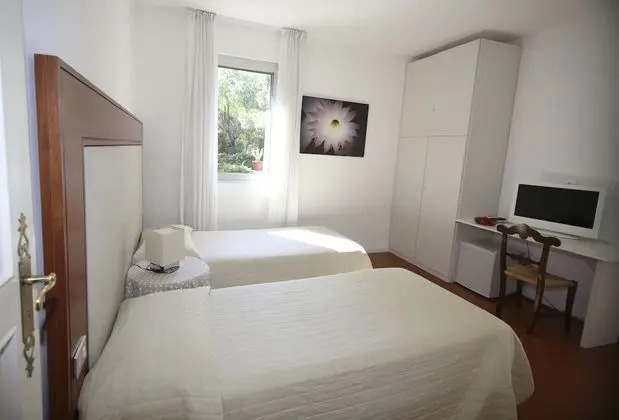 Classic Büyük Yataklı Tek Kişilik Oda, Bahçe Manzaralı