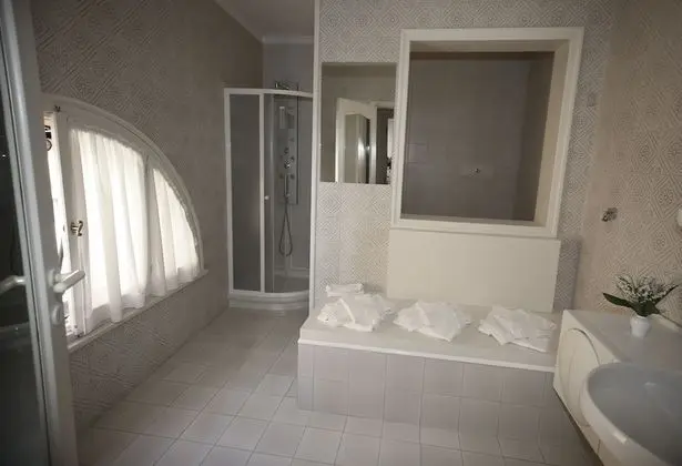 Classic Büyük Yataklı Tek Kişilik Oda, Bahçe Manzaralı