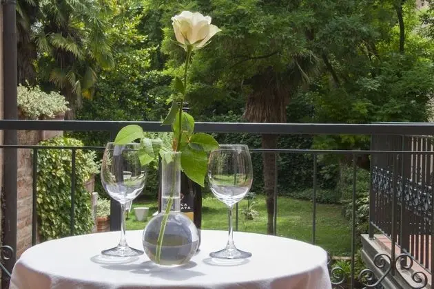 Classic Büyük Yataklı Tek Kişilik Oda, Bahçe Manzaralı