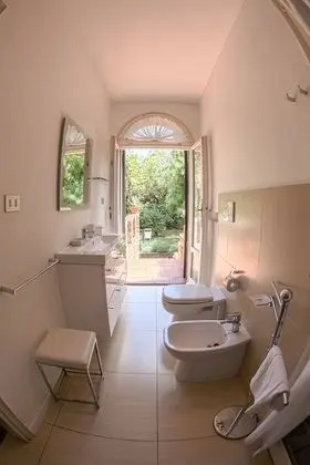 Classic Tek Büyük veya İki Ayrı Yataklı Oda, Bahçe Manzaralı