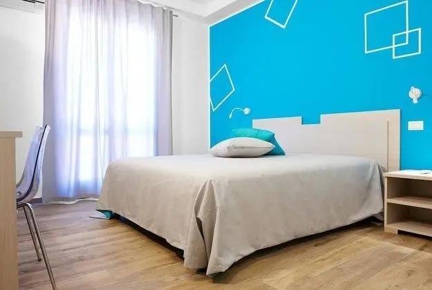 Üç Kişilik Oda, Balkon