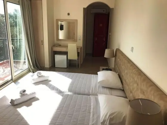 Double Room (2 adults, 1 child)
