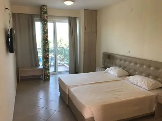 Double Room (2 adults, 1 child)